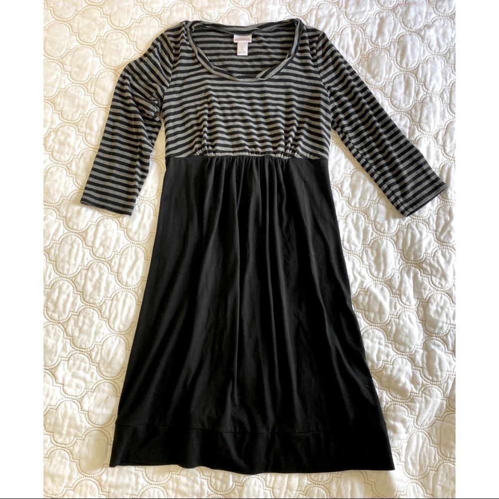 Black and gray maternity dress